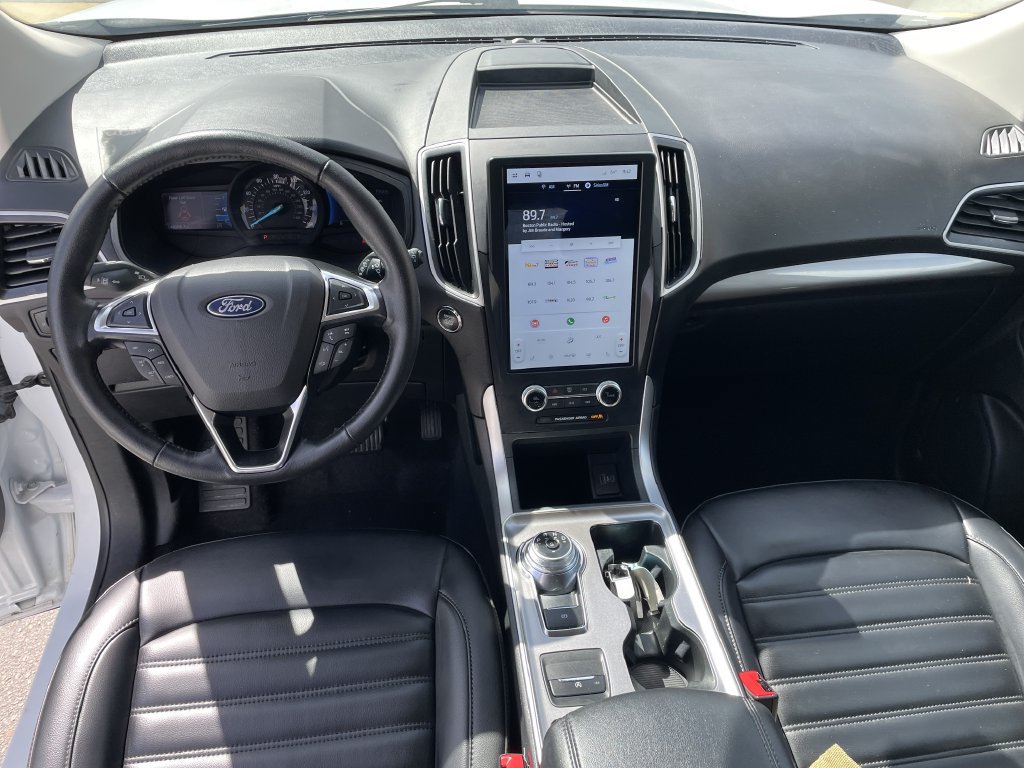 Used 2024 Ford Edge SEL AWD/4WD image 15