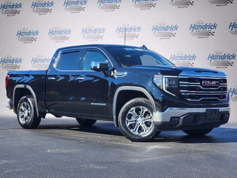 Used 2024 GMC Sierra 1500 SLT image 2