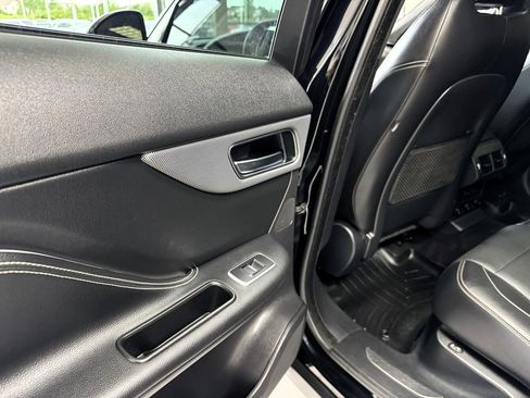 Used 2019 Jaguar F-PACE S image 38