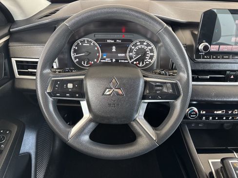 Used 2022 Mitsubishi Outlander ES AWD/4WD image 23