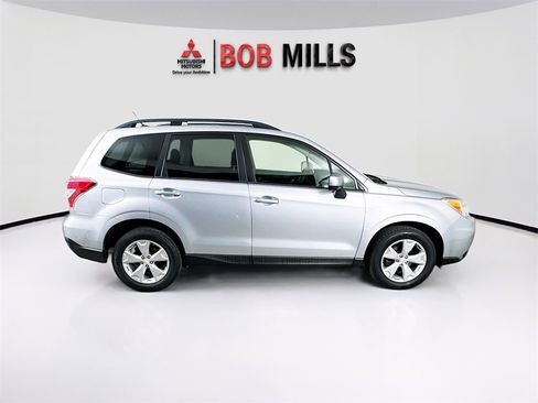 Used 2015 Subaru Forester 2.5i Premium image 8