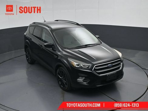 Used 2017 Ford Escape SE w/ Equipment Group 201A AWD/4WD image 45