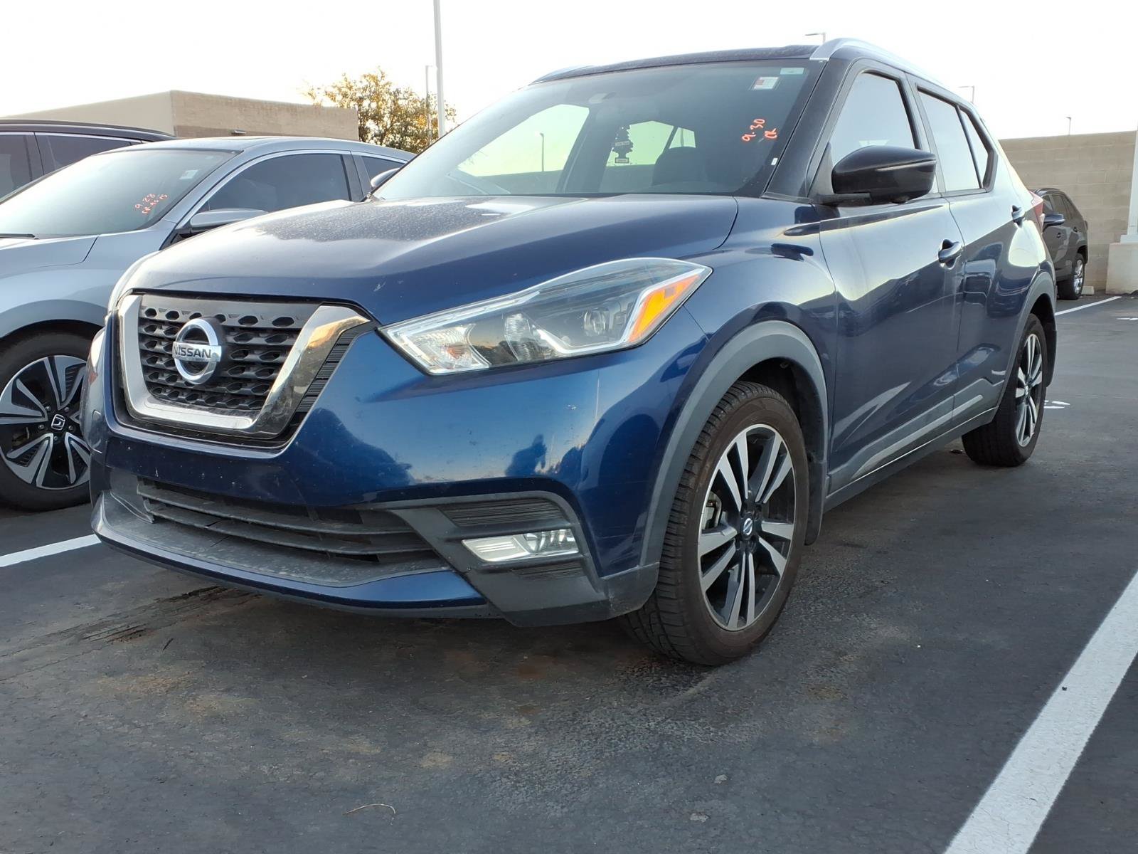 Used 2019 Nissan Kicks SR w/ SR Premium Package FWD image 2