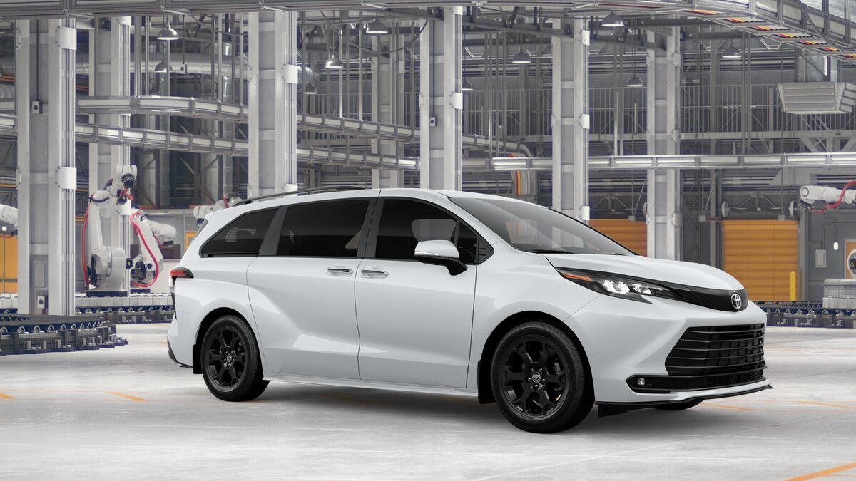 New 2026 Toyota Sienna XLE Woodland Edition AWD/4WD image 17