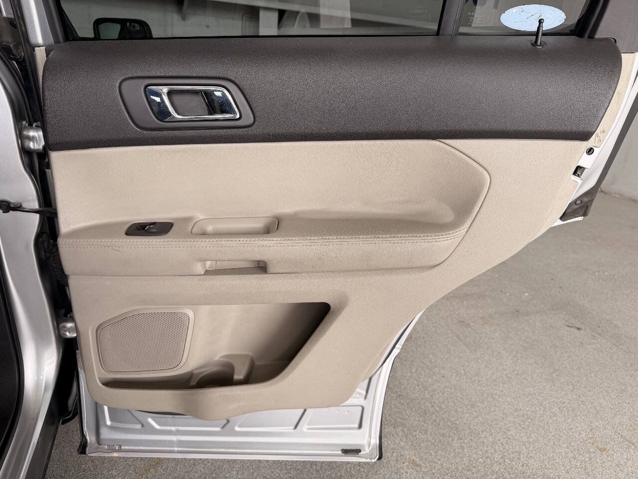 Used 2013 Ford Explorer FWD image 16