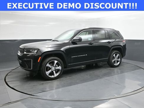 New 2026 Jeep Grand Cherokee Limited AWD/4WD image 1