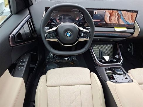 Used 2025 BMW X3 xDrive30i image 11