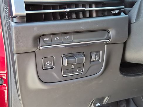 Certified 2025 Cadillac Escalade Sport Platinum w/ LPO, ONYX Package image 26