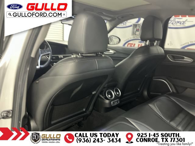 Used 2019 Alfa Romeo Giulia Ti w/ Quick Order Package 22X Lusso AWD/4WD image 15