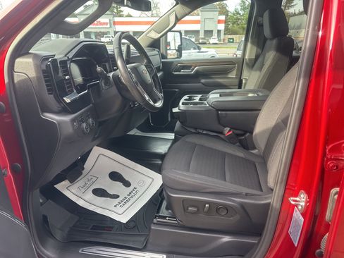 Used 2024 Chevrolet Silverado 3500 LT w/ Convenience Package image 22