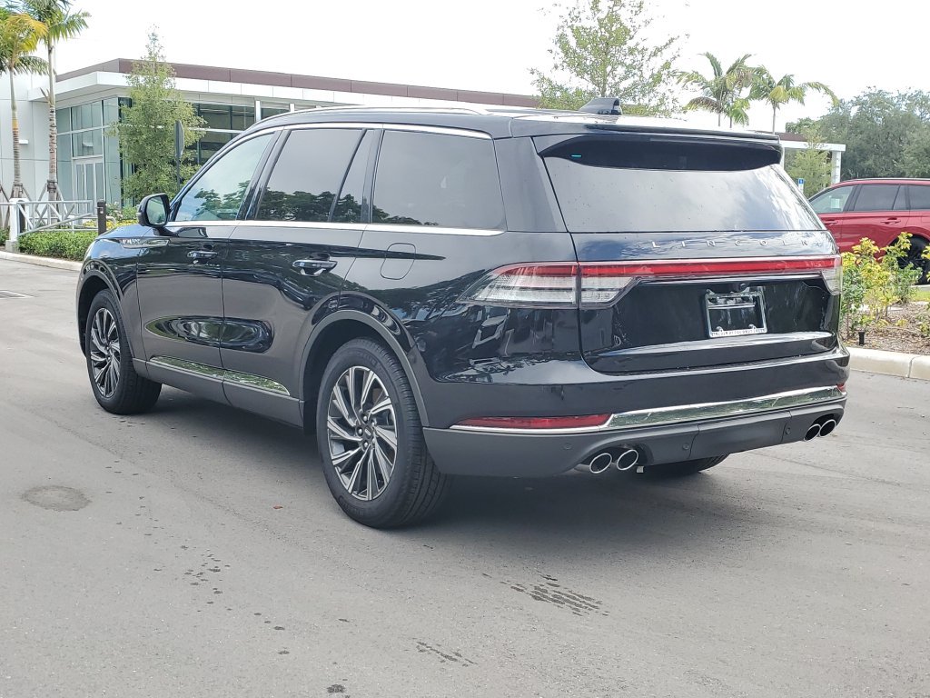 New 2026 Lincoln Aviator 2WD image 4