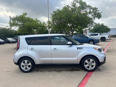 Used 2018 Kia Soul FWD image 4