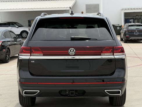 Used 2024 Volkswagen Atlas SE FWD image 5