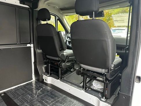 New 2024 RAM ProMaster 1500 w/ Quick Order Package 22G SLT image 30
