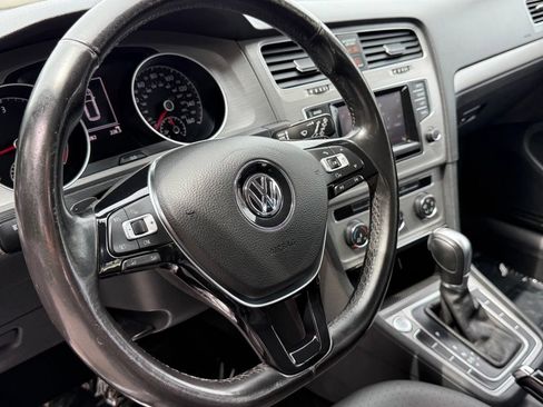 Used 2015 Volkswagen Golf TDI S FWD image 12