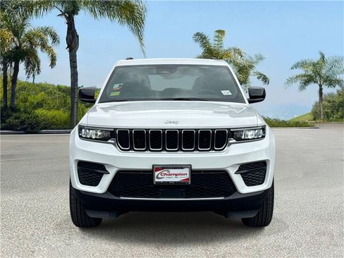 New 2026 Jeep Grand Cherokee Laredo RWD image 3