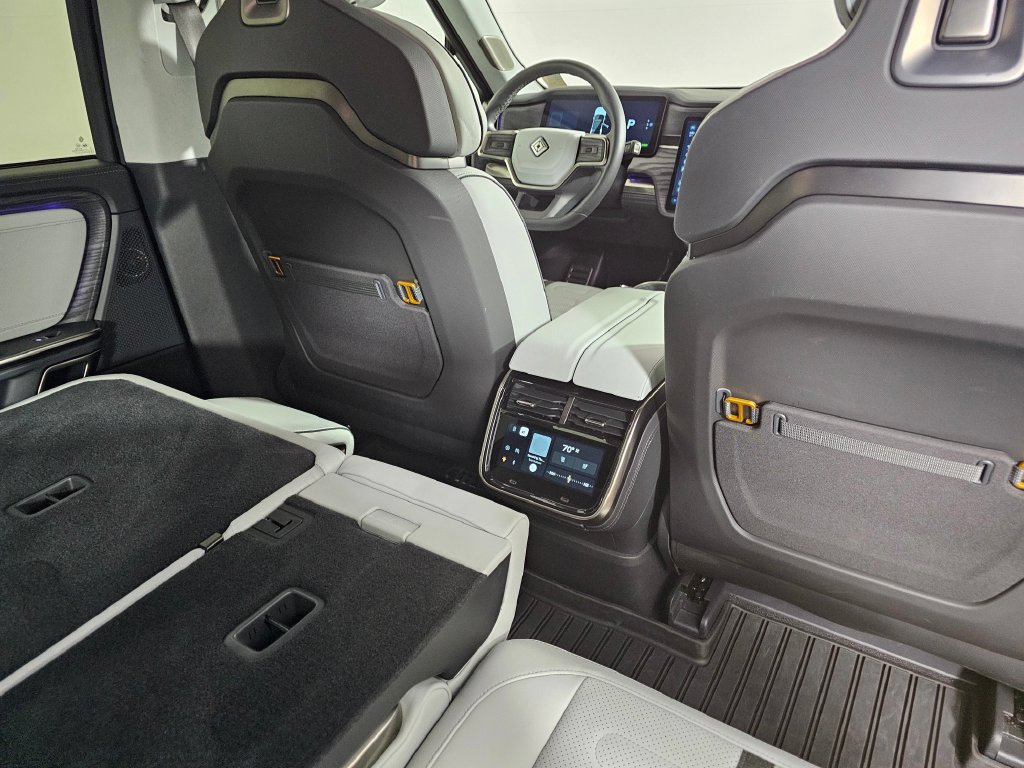 Used 2024 Rivian R1S Adventure Dual AWD/4WD image 14