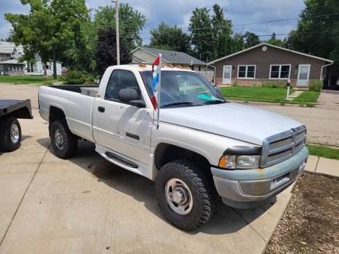 Used 1999 Dodge Ram 2500 Truck 4x4 Regular Cab image 9