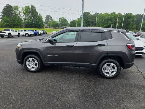 Used 2022 Jeep Compass Sport AWD/4WD image 6
