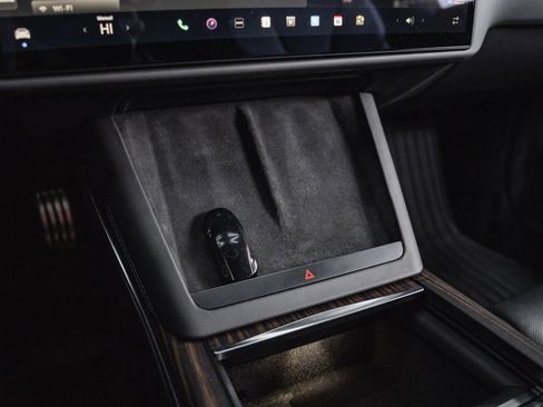 Used 2021 Tesla Model S Plaid image 68