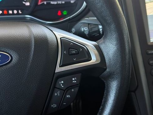 Used 2017 Ford Fusion Titanium FWD image 29