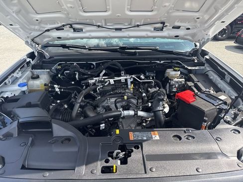 Used 2025 Ford Ranger XLT w/ FX4 Off-Road Package image 32