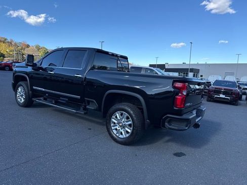 Certified 2024 Chevrolet Silverado 2500 High Country w/ Technology Package image 3