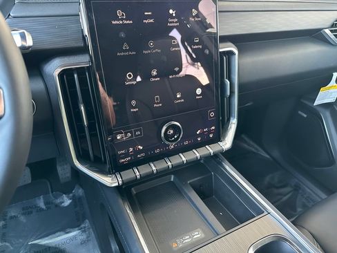 New 2026 GMC Acadia Elevation w/ Elevation Premium Package FWD image 24
