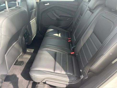 Used 2019 Ford Escape SEL AWD/4WD image 14