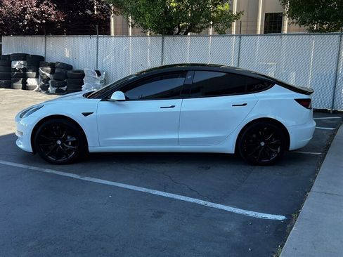 Used 2019 Tesla Model 3 Standard Range Plus RWD image 4