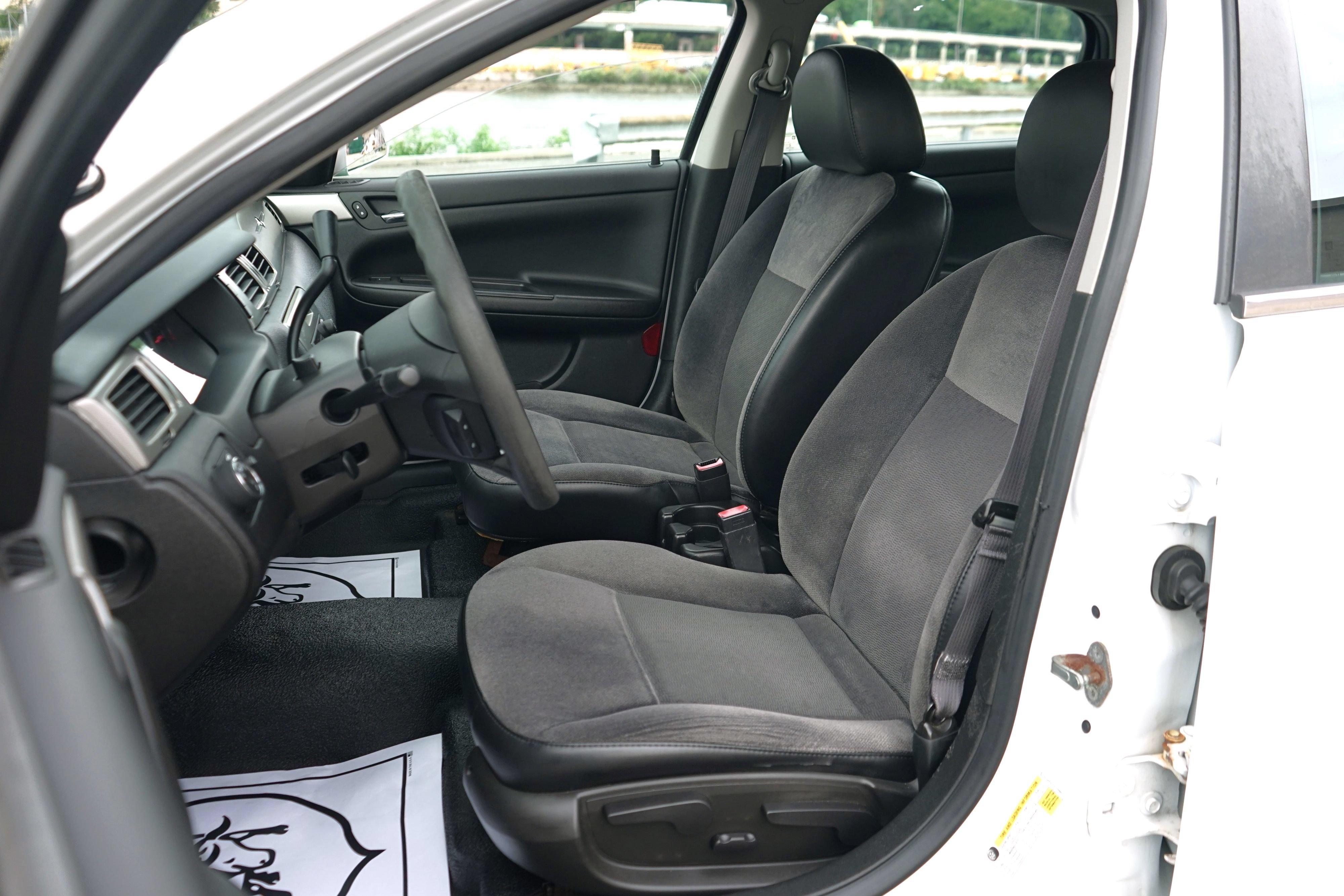 Used 2014 Chevrolet Impala Police FWD image 13