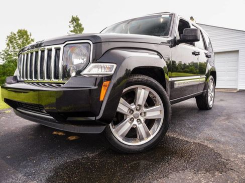 Used 2012 Jeep Liberty Limited Jet image 24