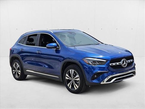 Certified 2025 Mercedes-Benz GLA 250 image 3
