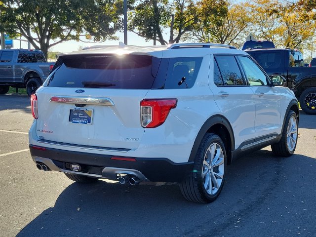 Certified 2023 Ford Explorer Platinum w/ Technology Package AWD/4WD image 7