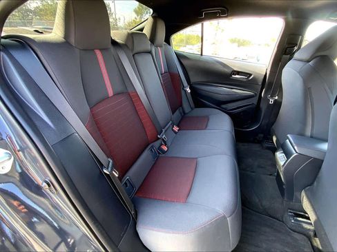 Used 2025 Toyota Corolla SE image 18