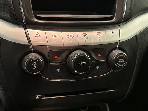 Used 2018 Dodge Journey SE w/ Popular Equipment Group image 24