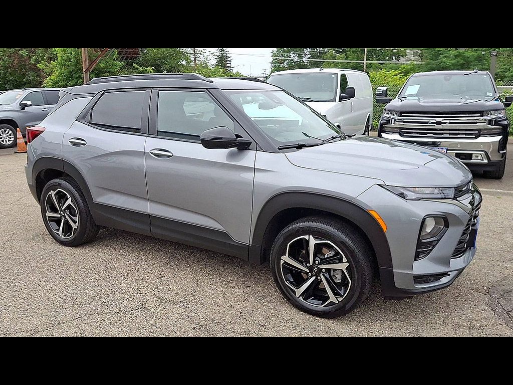Certified 2023 Chevrolet TrailBlazer RS AWD/4WD image 2