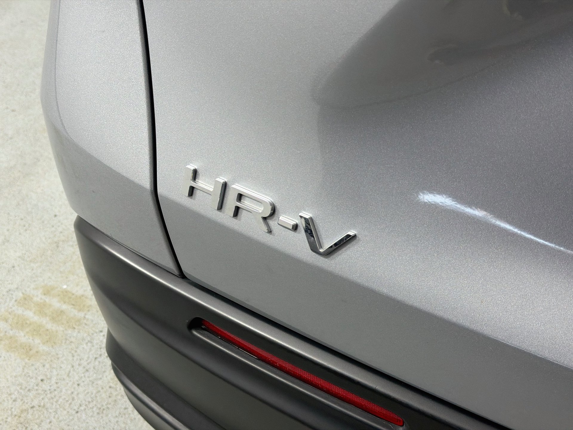 Used 2024 Honda HR-V LX image 11