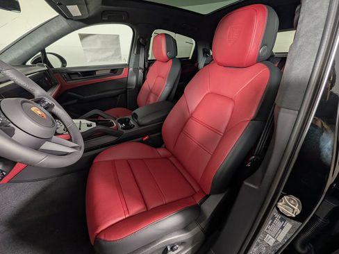 New 2026 Porsche Cayenne GTS AWD/4WD image 5