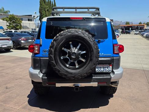 Used 2007 Toyota FJ Cruiser 4WD image 11