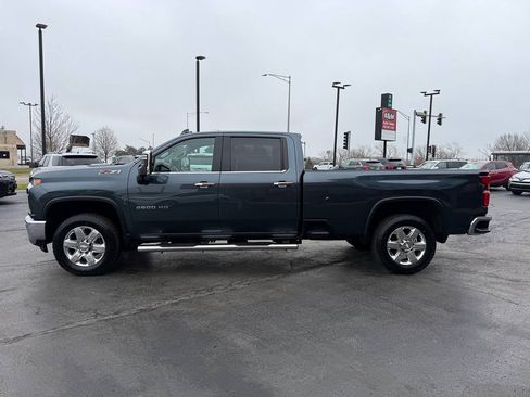 Used 2020 Chevrolet Silverado 2500 LTZ w/ LTZ Premium Package AWD/4WD image 4