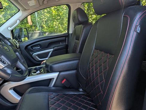 Used 2021 Nissan Titan SV w/ SV Convenience Package AWD/4WD image 25