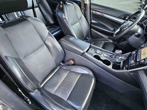 Used 2017 Nissan Maxima 3.5 SV FWD image 17