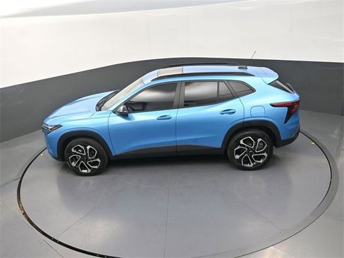 Used 2025 Chevrolet Trax RS w/ Sunroof Package image 25