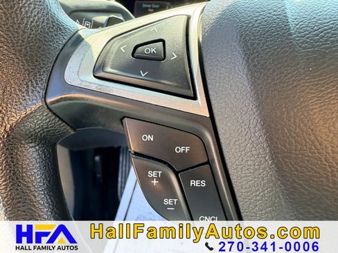 Used 2019 Ford Fusion SE FWD image 19