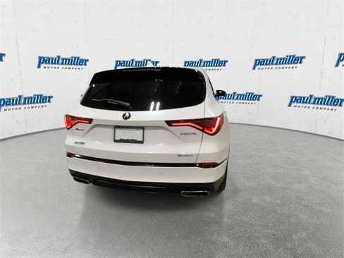 Used 2022 Acura MDX A-Spec image 10