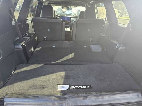 New 2026 Lexus TX 500h AWD image 18