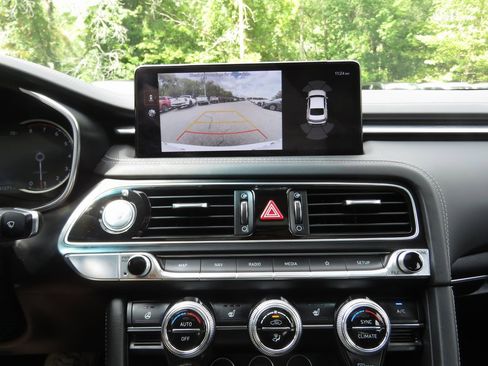 Used 2022 Genesis G70 2.0T w/ Prestige Package image 27