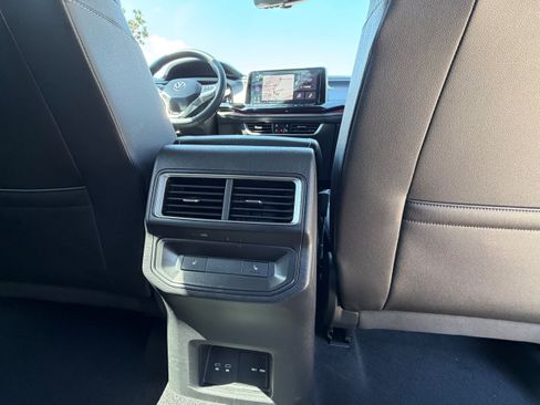 Used 2024 Volkswagen Atlas Cross Sport SEL Premium R-Line AWD/4WD image 14