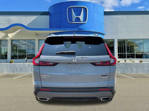 Used 2024 Honda CR-V Sport Touring image 3